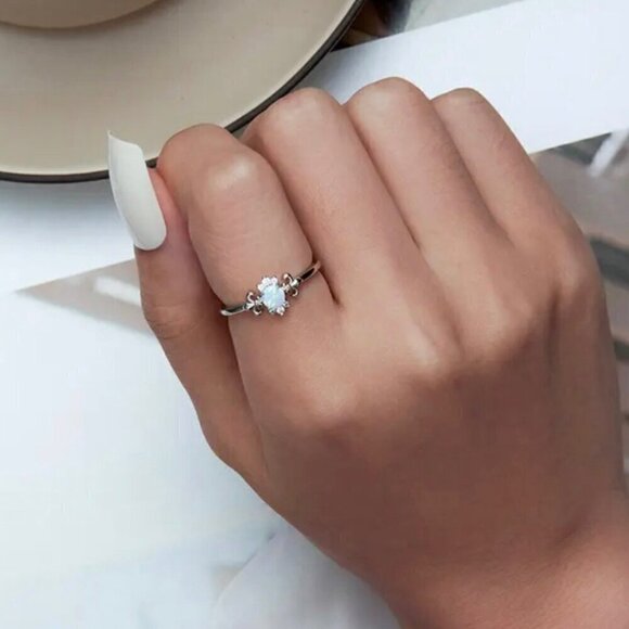 NWT Dainty Natural Opal Ring Sz.8 Fleur De Lis Platinum Plated S925 Silver - Picture 3 of 6